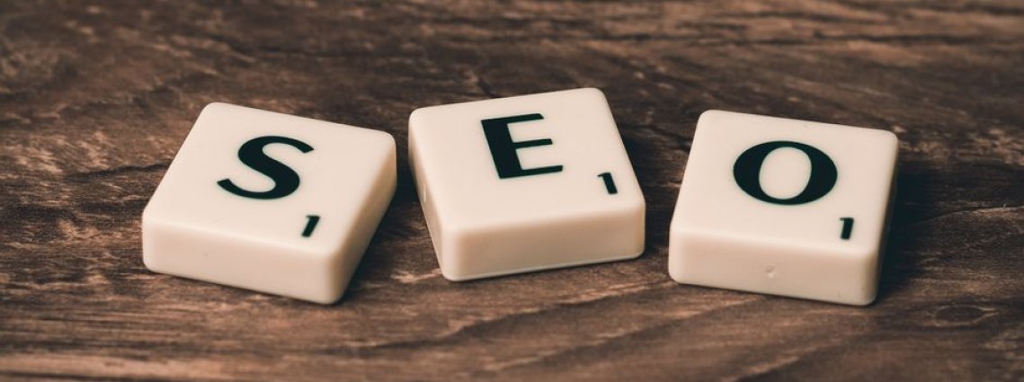 Otimização técnica de SEO em um site